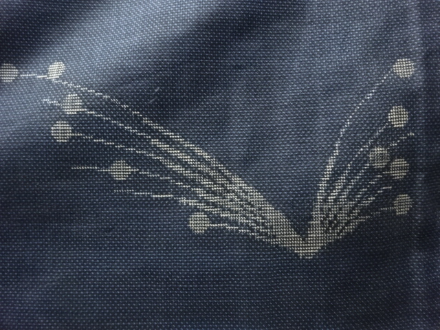 JAPANESE KIMONO / ANTIQUE KIMONO / SILK / DORO OSHIMA TSUMUGI (5 maruki) / WOVEN ABSTRACT PATTERN